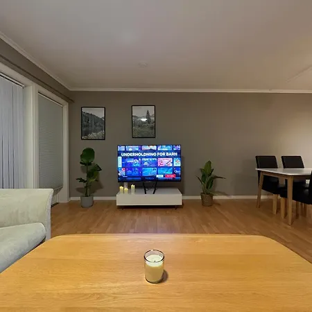 Cozy 2-bedroom Apartment, 5 Min From The Zoo - Towels & Bed Linen Included Appartement Kristiansand
