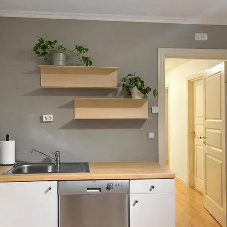 Cozy 2-bedroom Apartment, 5 Min From The Zoo - Towels & Bed Linen Included 아파트 *