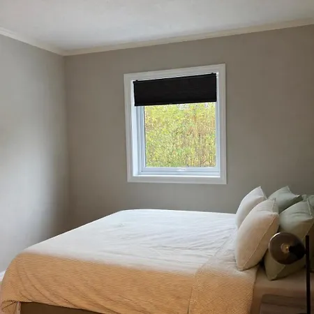 Cozy 2-bedroom Apartment, 5 Min From The Zoo - Towels & Bed Linen Included