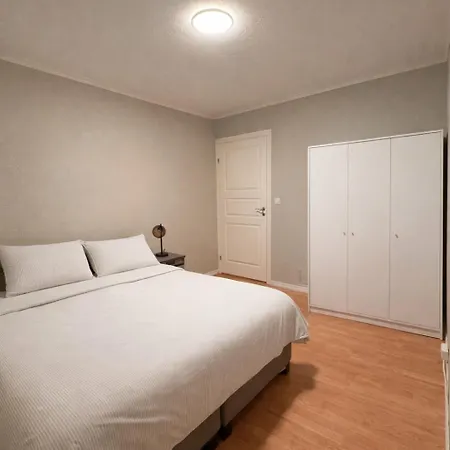 Cozy 2-bedroom Apartment, 5 Min From The Zoo - Towels & Bed Linen Included Appartement Kristiansand