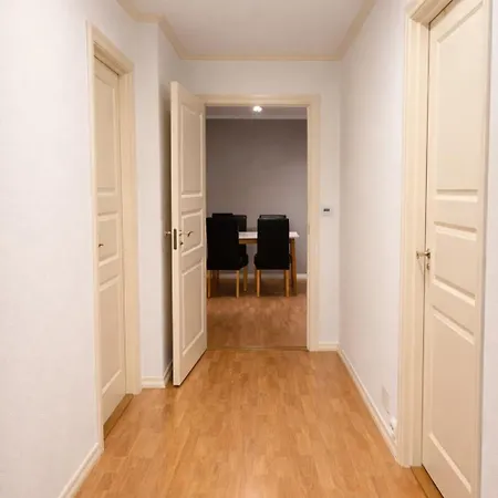 Cozy 2-bedroom Apartment, 5 Min From The Zoo - Towels & Bed Linen Included كريستينساند