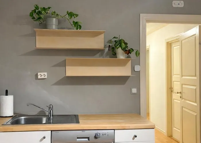 Cozy 2-bedroom Apartment, 5 Min From The Zoo - Towels & Bed Linen Included 아파트 *