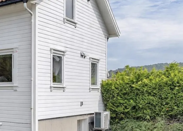 Appartement Cozy 2-bedroom Apartment, 5 Min From The Zoo - Towels & Bed Linen Included Kristiansand